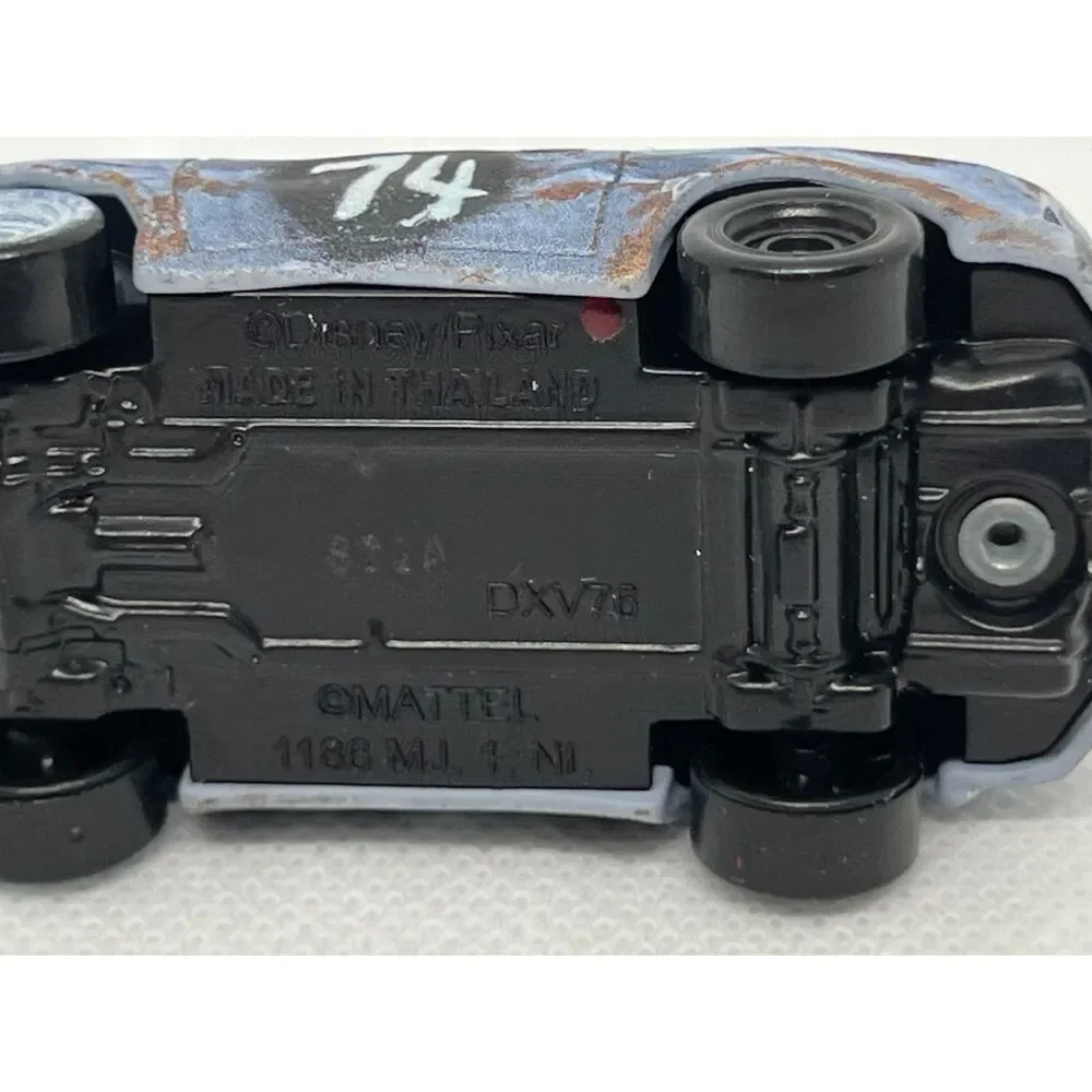 Disney Pixar CARS3 Thunder Hollow Demolition Derby Patty #74 Black Roof